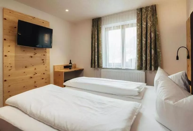 בית מלון כפרי Edelweiss Superior