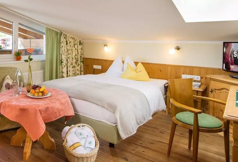 ホテル Henri Country House Seefeld