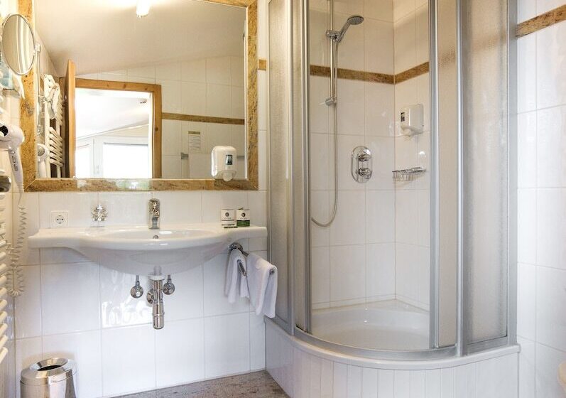 فندق Henri Country House Seefeld