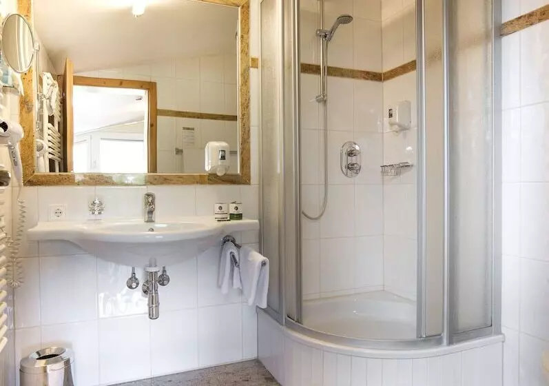 ホテル Henri Country House Seefeld