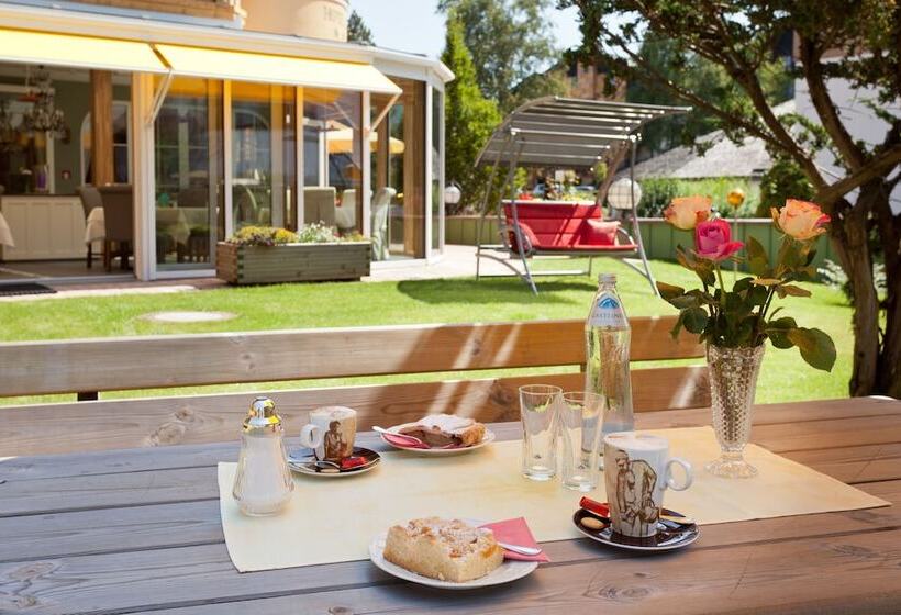 فندق Henri Country House Seefeld