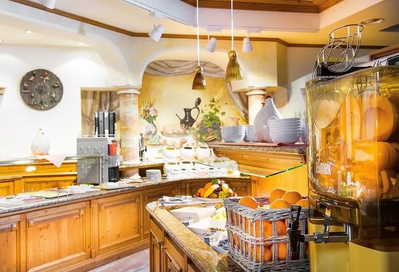 ホテル Henri Country House Seefeld