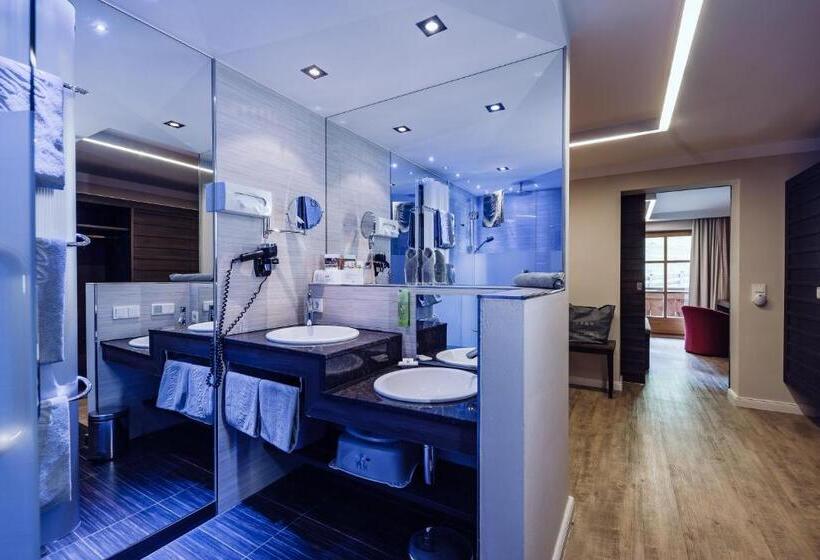 בית מלון כפרי Familienresort Ellmauhof   Das Echte All Inclusive