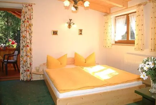 ホテル Ferienhaus Tasser