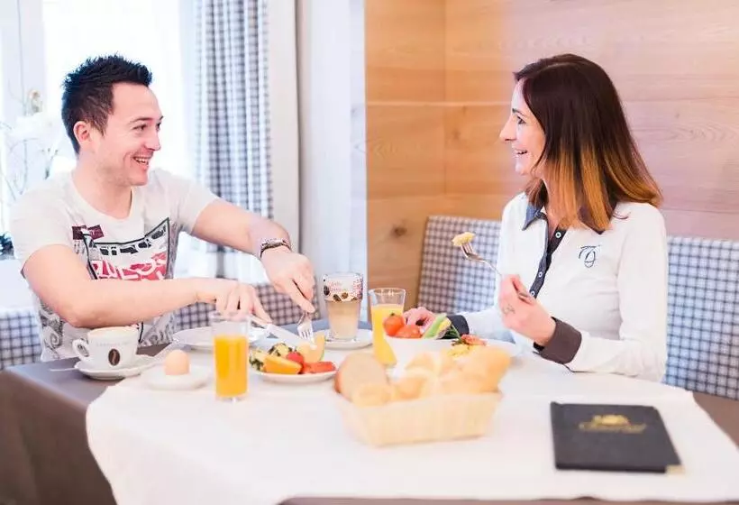 ホテル Gasthof Zum Goldenen Löwen