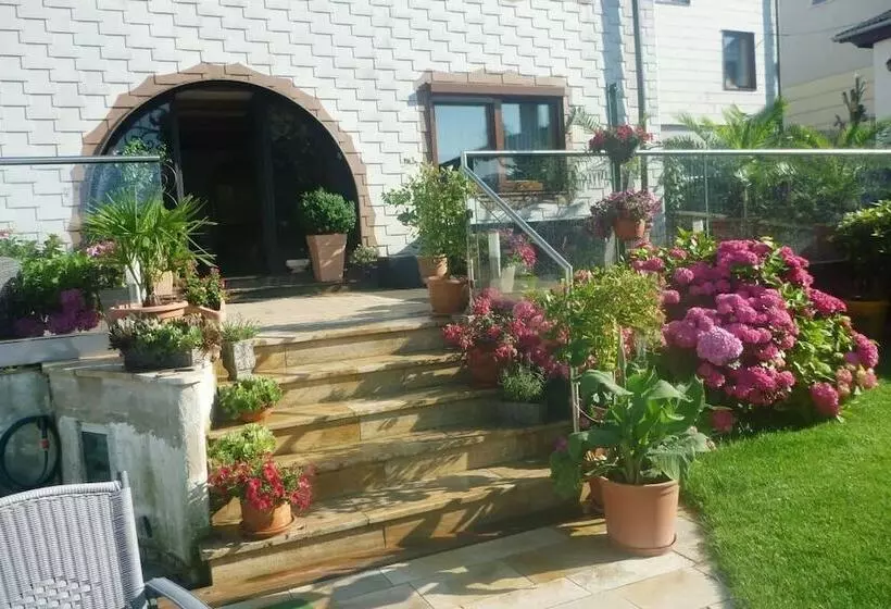 ホテル Haus Regina Gruber
