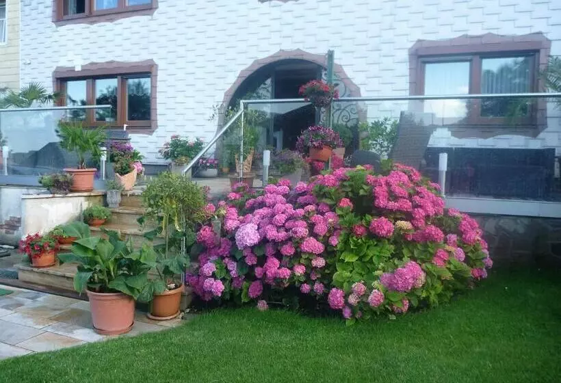 ホテル Haus Regina Gruber