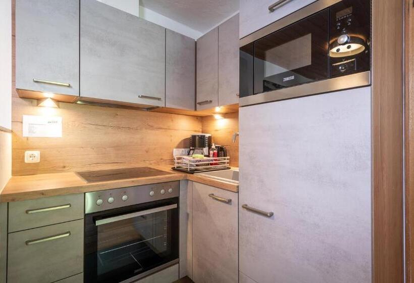 هتل Hinterburghof