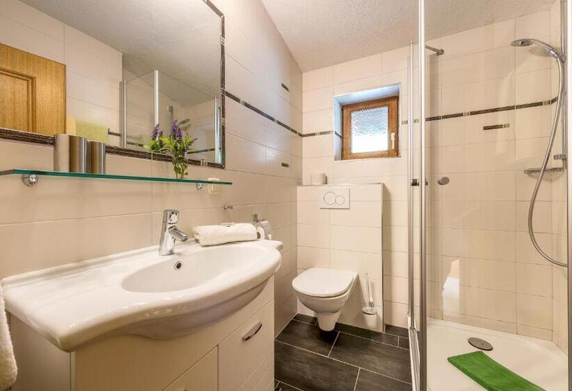 هتل Hinterburghof