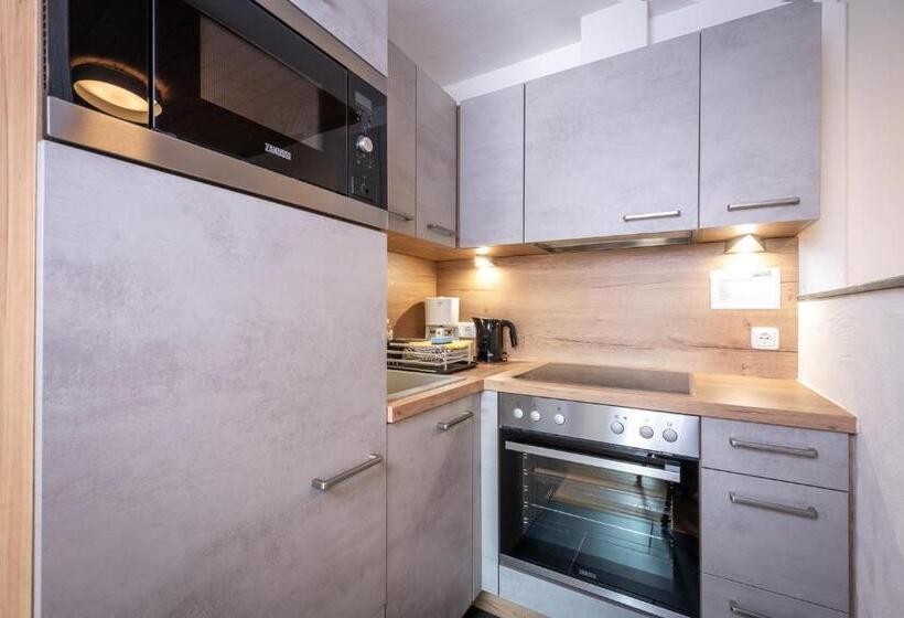 هتل Hinterburghof