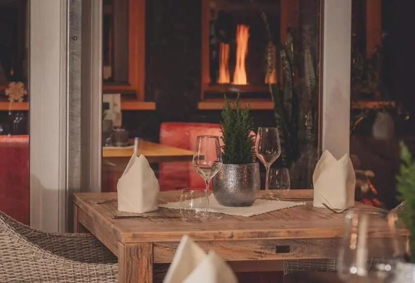 Отель Loisi S Boutique