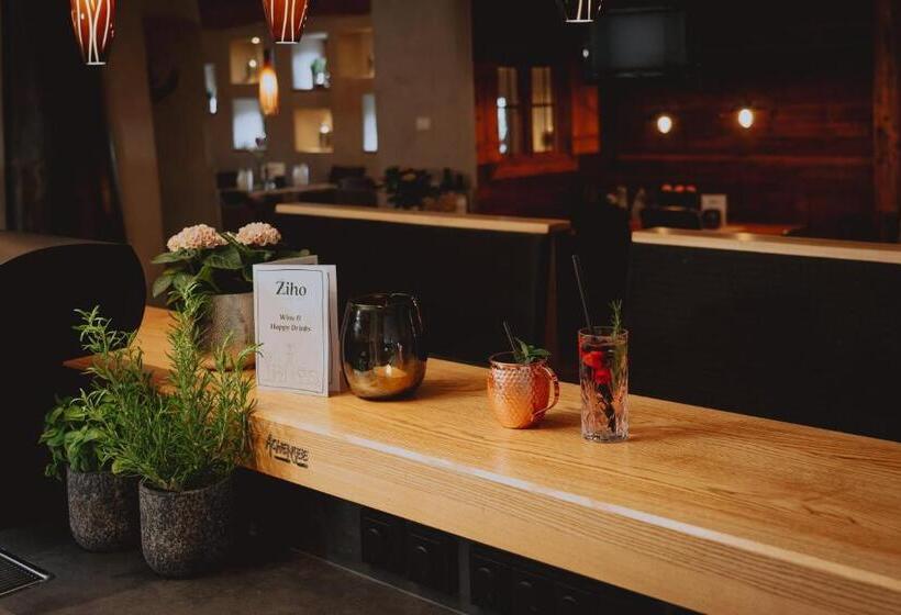 Отель Loisi S Boutique