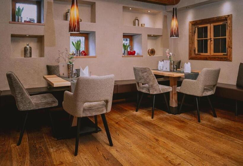 Отель Loisi S Boutique