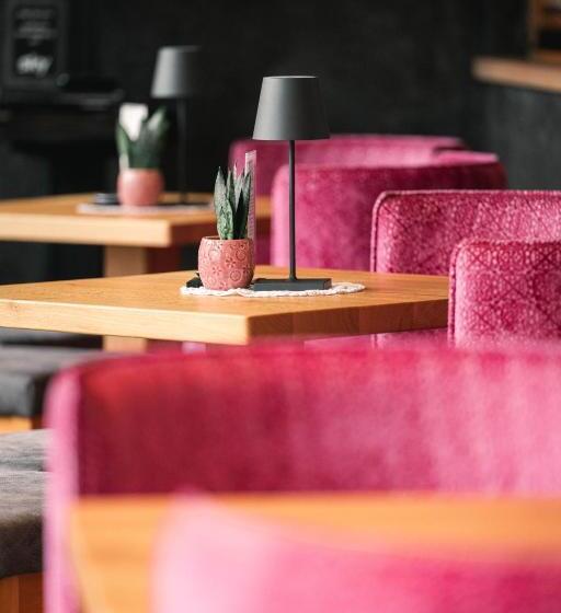 Отель Loisi S Boutique