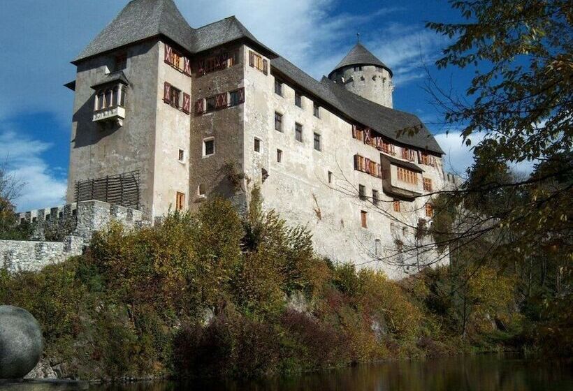 Отель Schloss Matzen