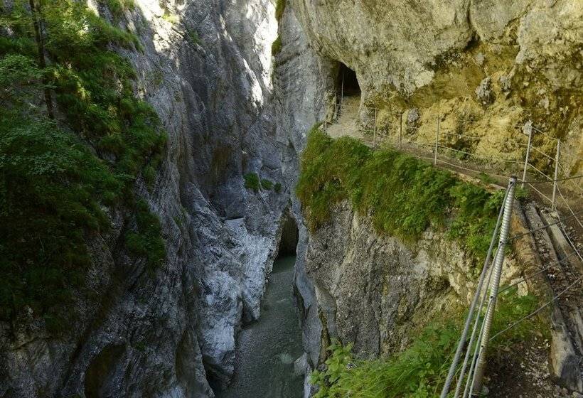 Отель Schloss Matzen
