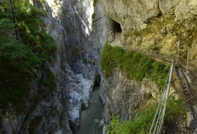 Отель Schloss Matzen