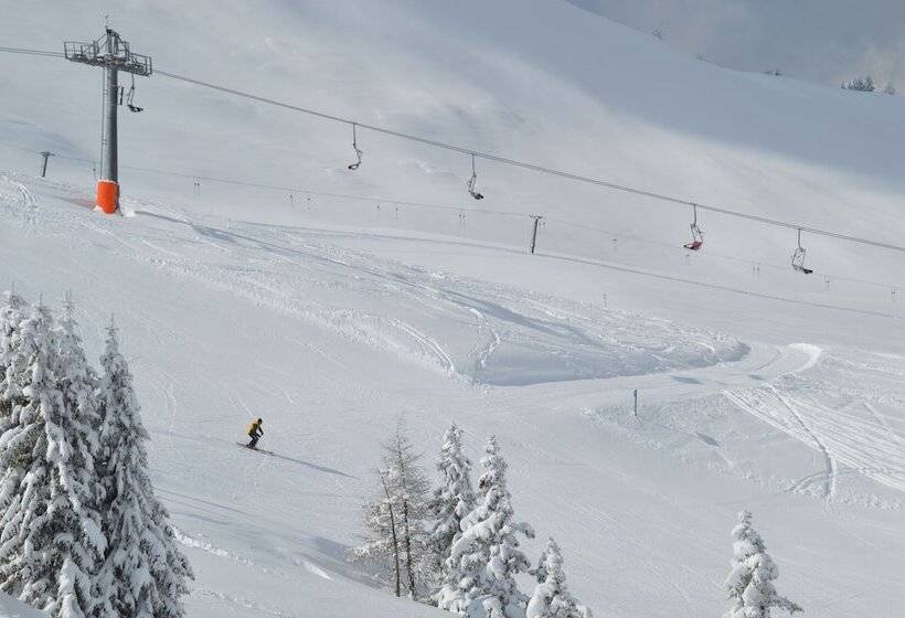 Отель Schloss Matzen