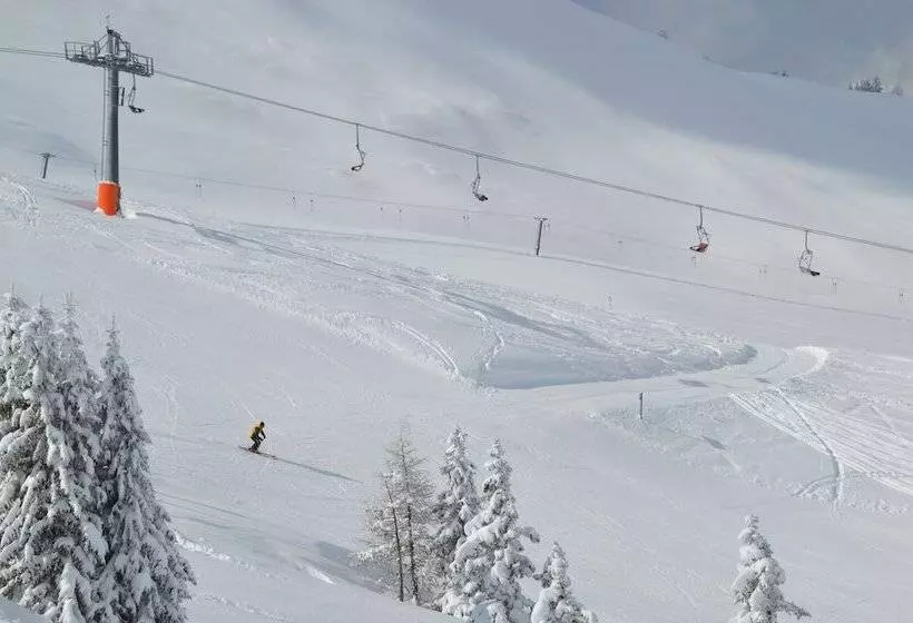 Отель Schloss Matzen