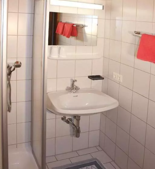 Hotelli Gästehaus Schwoagerhof