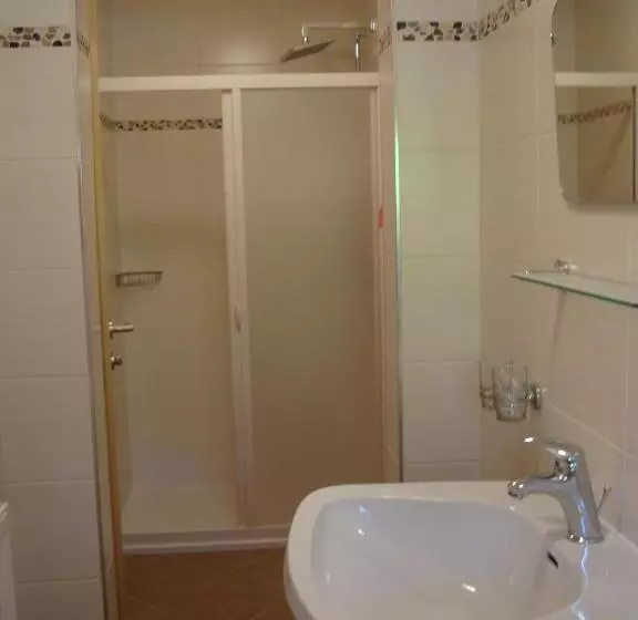 Hotelli Gästehaus Schwoagerhof