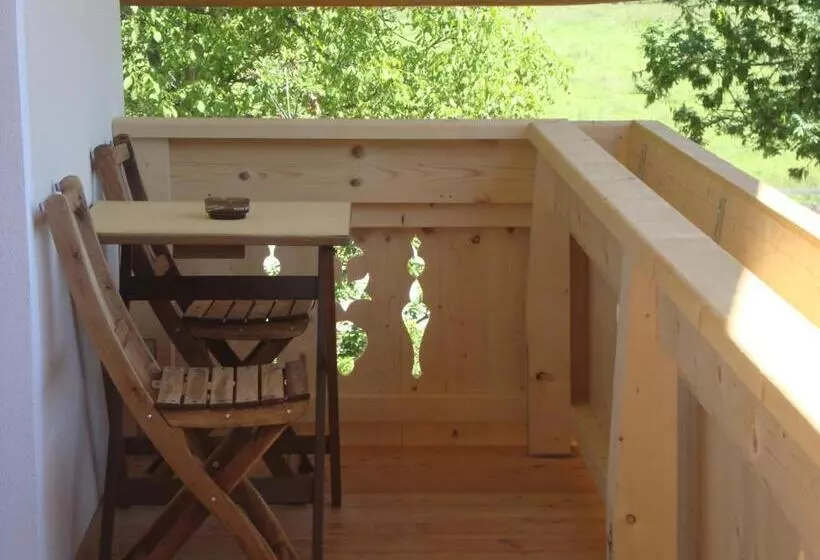 Hotelli Gästehaus Schwoagerhof