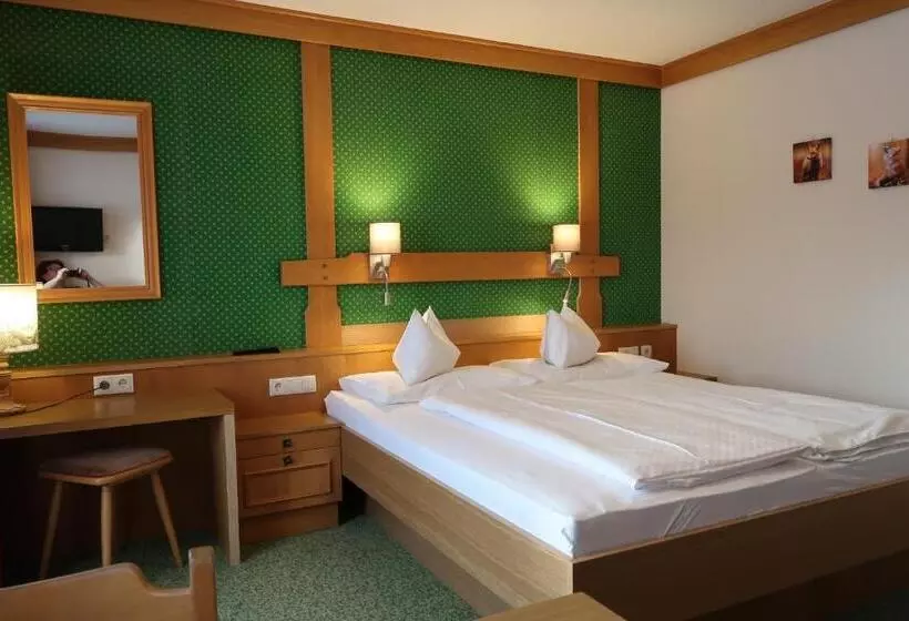 ホテル Stockerwirt