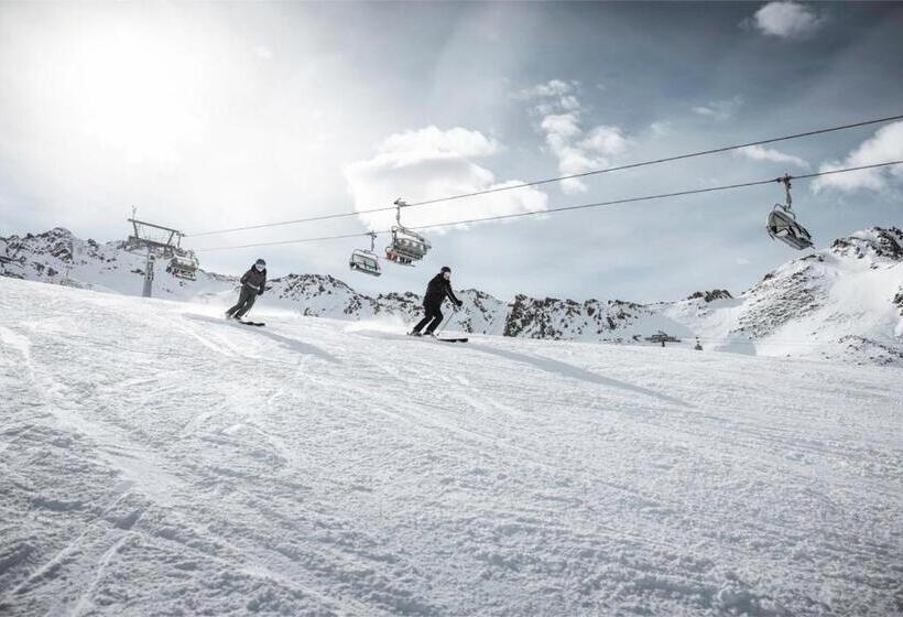 Отель The Secret Sölden