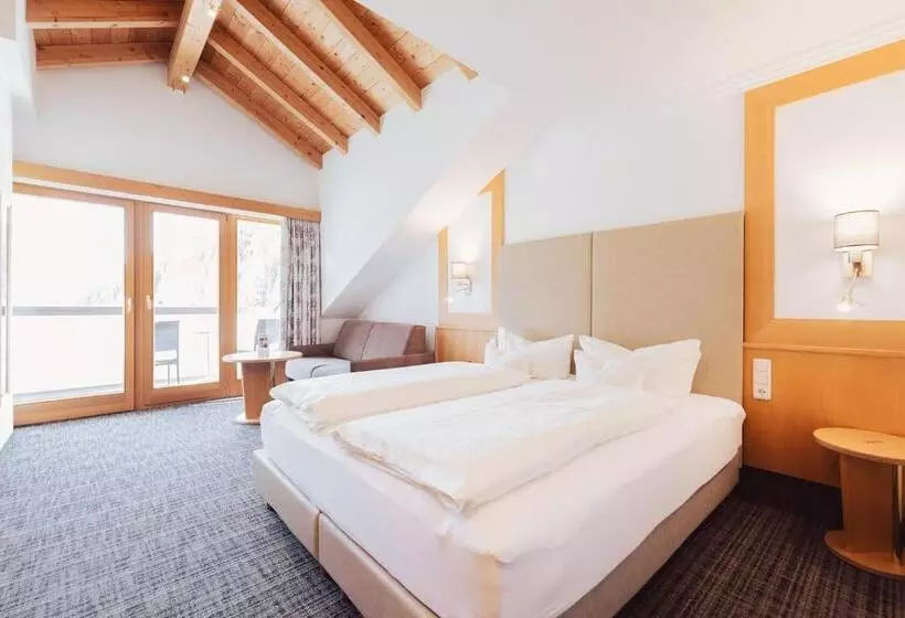 Отель Weisseespitze