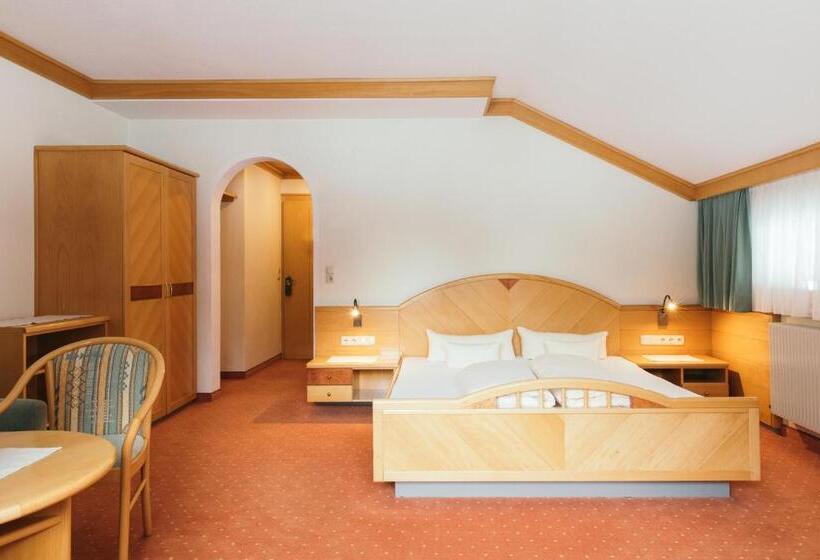 ホテル Weisseespitze