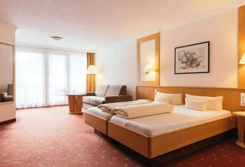 Отель Weisseespitze