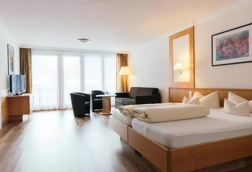 Отель Weisseespitze