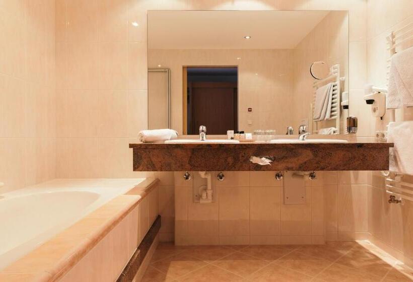 ホテル Weisseespitze