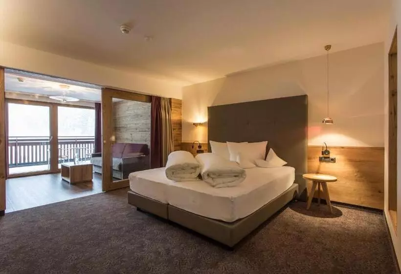 Отель Weisseespitze