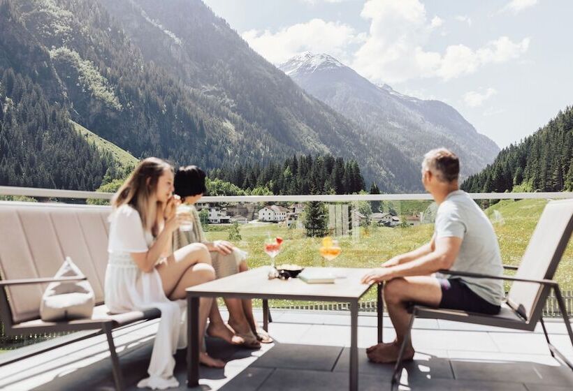 ホテル Weisseespitze