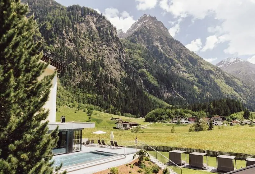 Hotelli Weisseespitze