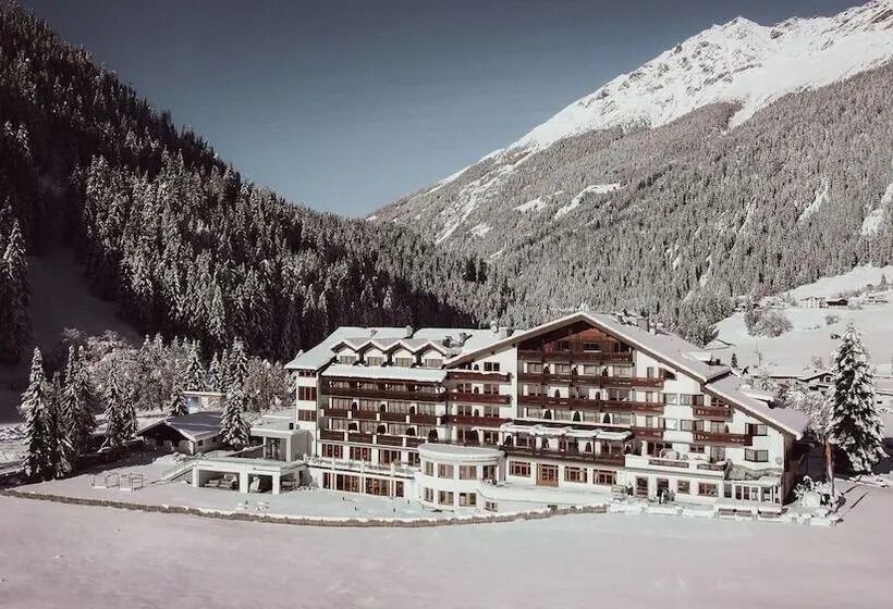Hotelli Weisseespitze