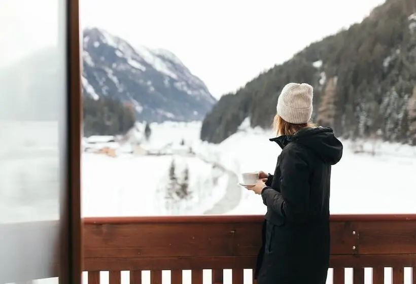 Hotelli Weisseespitze