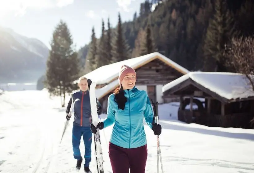Hotelli Weisseespitze