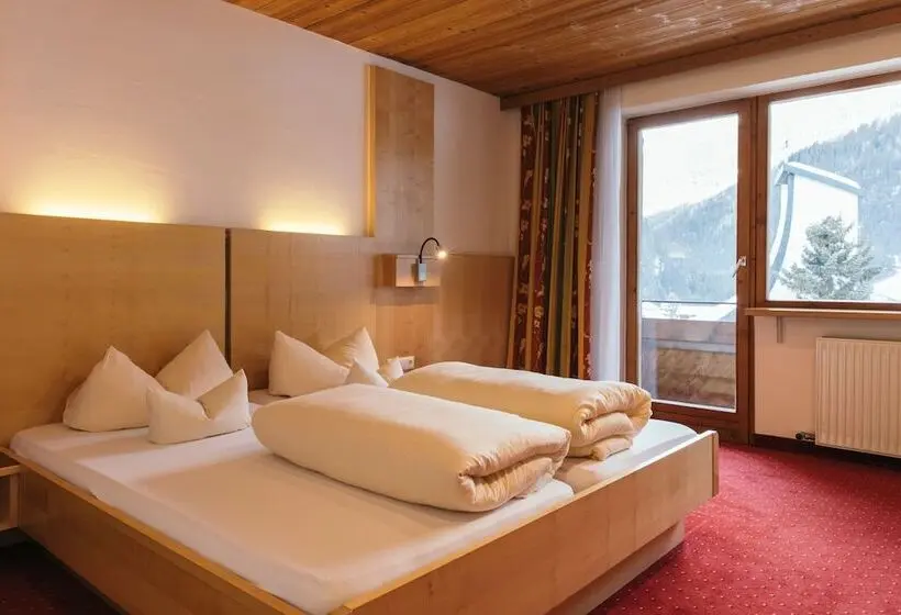 Hotelli Weisseespitze