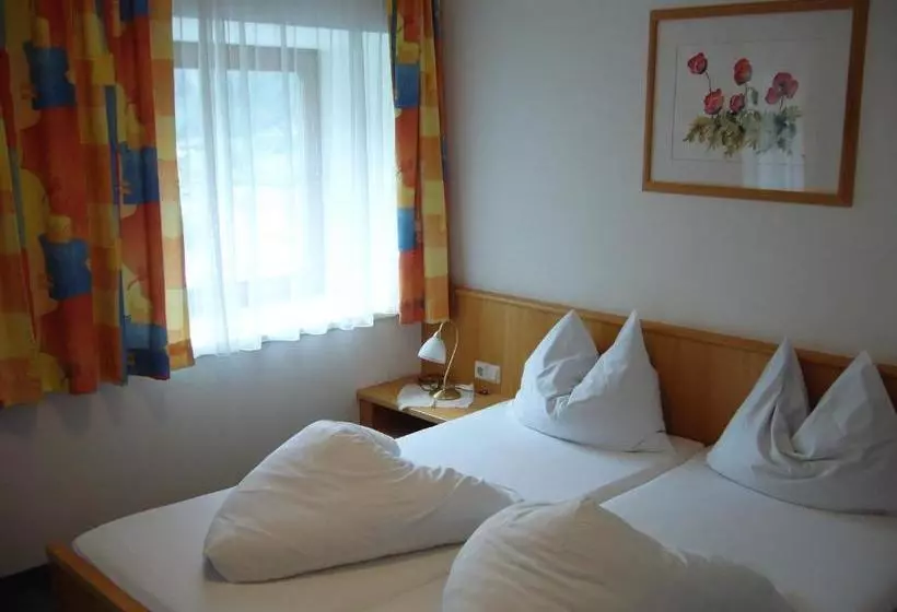 ペンション Gästehaus Post