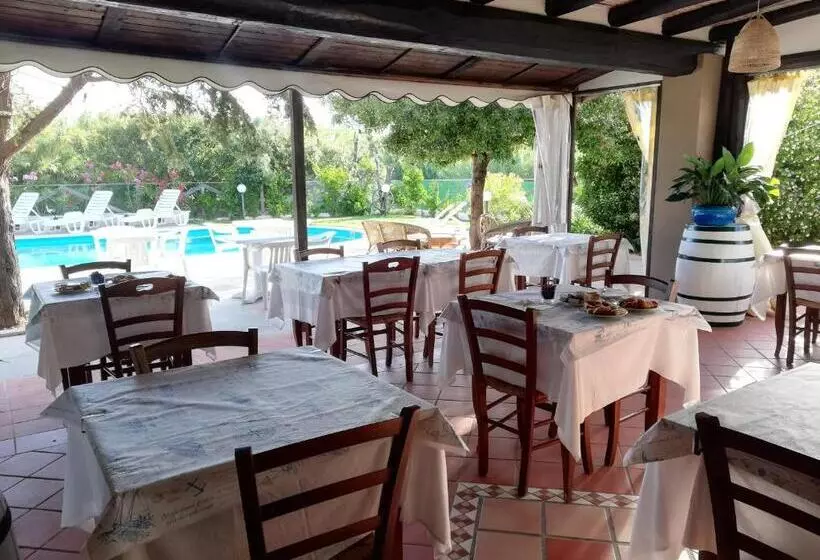 Hotelli Frassetto