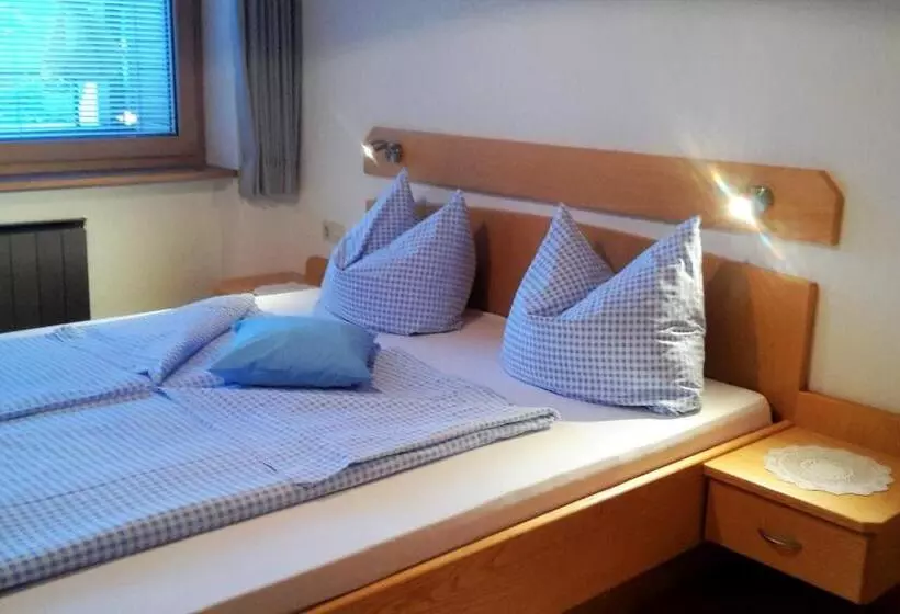 Отель Gästehaus Zedlacherhof