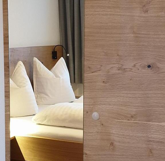 Отель Gästehaus Zedlacherhof