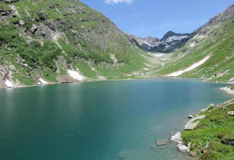 Отель Gästehaus Zedlacherhof