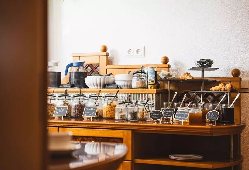 هتل Kärntnerhof Velden By S4y