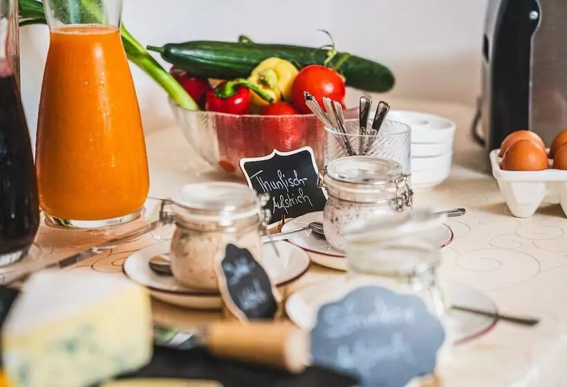 هتل Kärntnerhof Velden By S4y