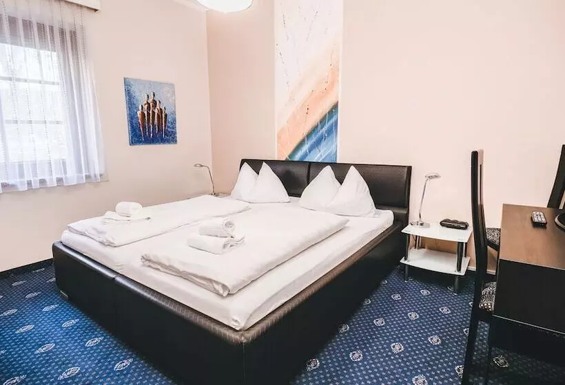 هتل Kärntnerhof Velden By S4y