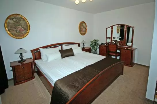 Schwarz Wienerwald Residenz