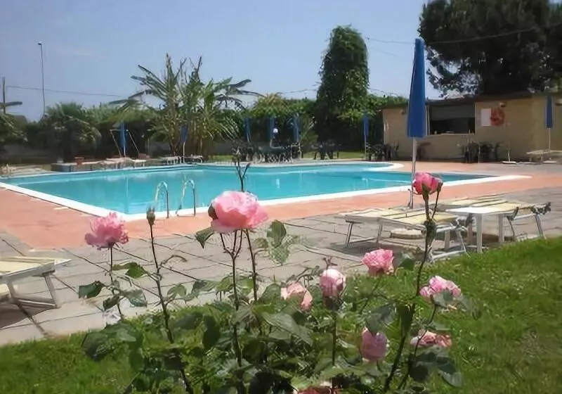 Отель Villaggio Artemide